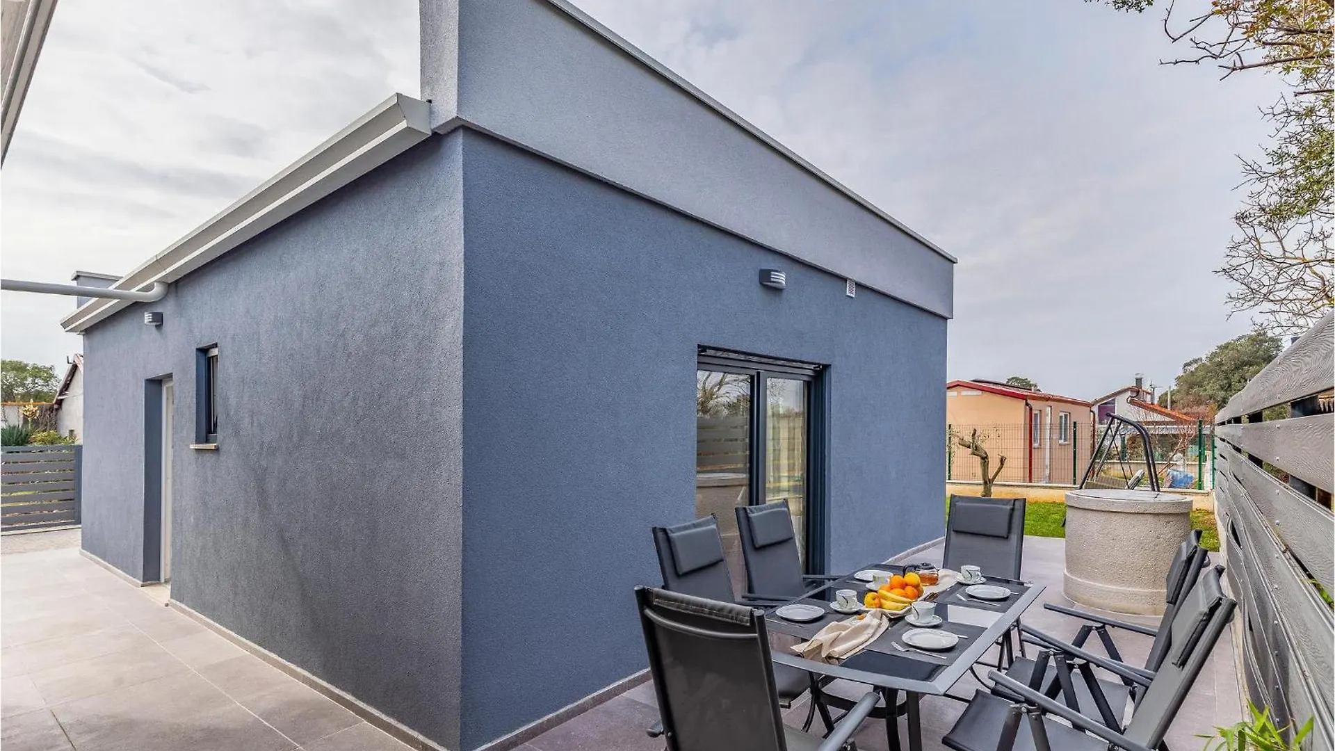 2 Bedroom Beautiful Home In Peroj