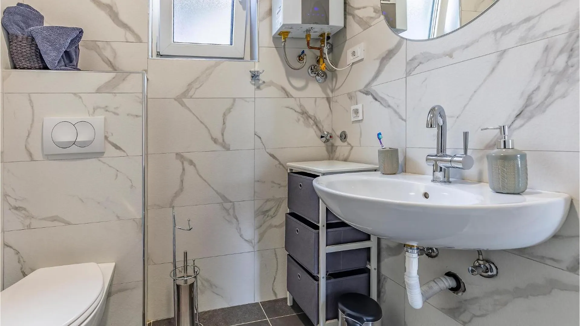 2 Bedroom Beautiful Home In Peroj Croatia